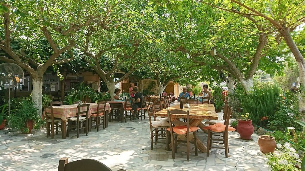 η Ταβέρνα μας