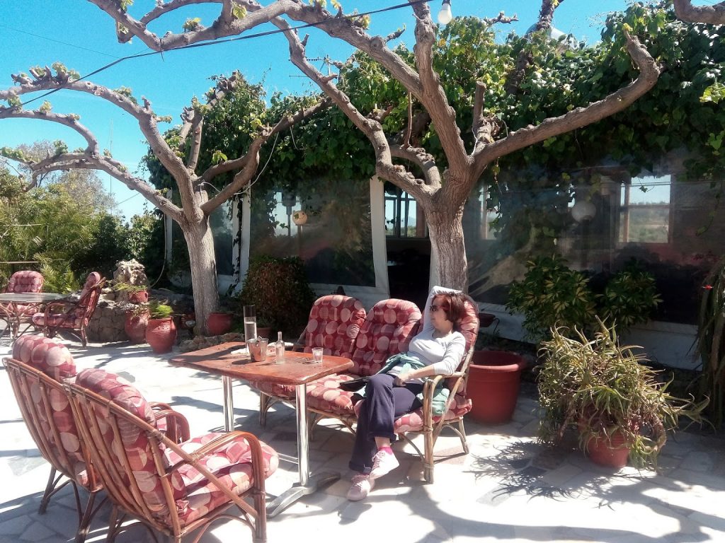 η Ταβέρνα μας
